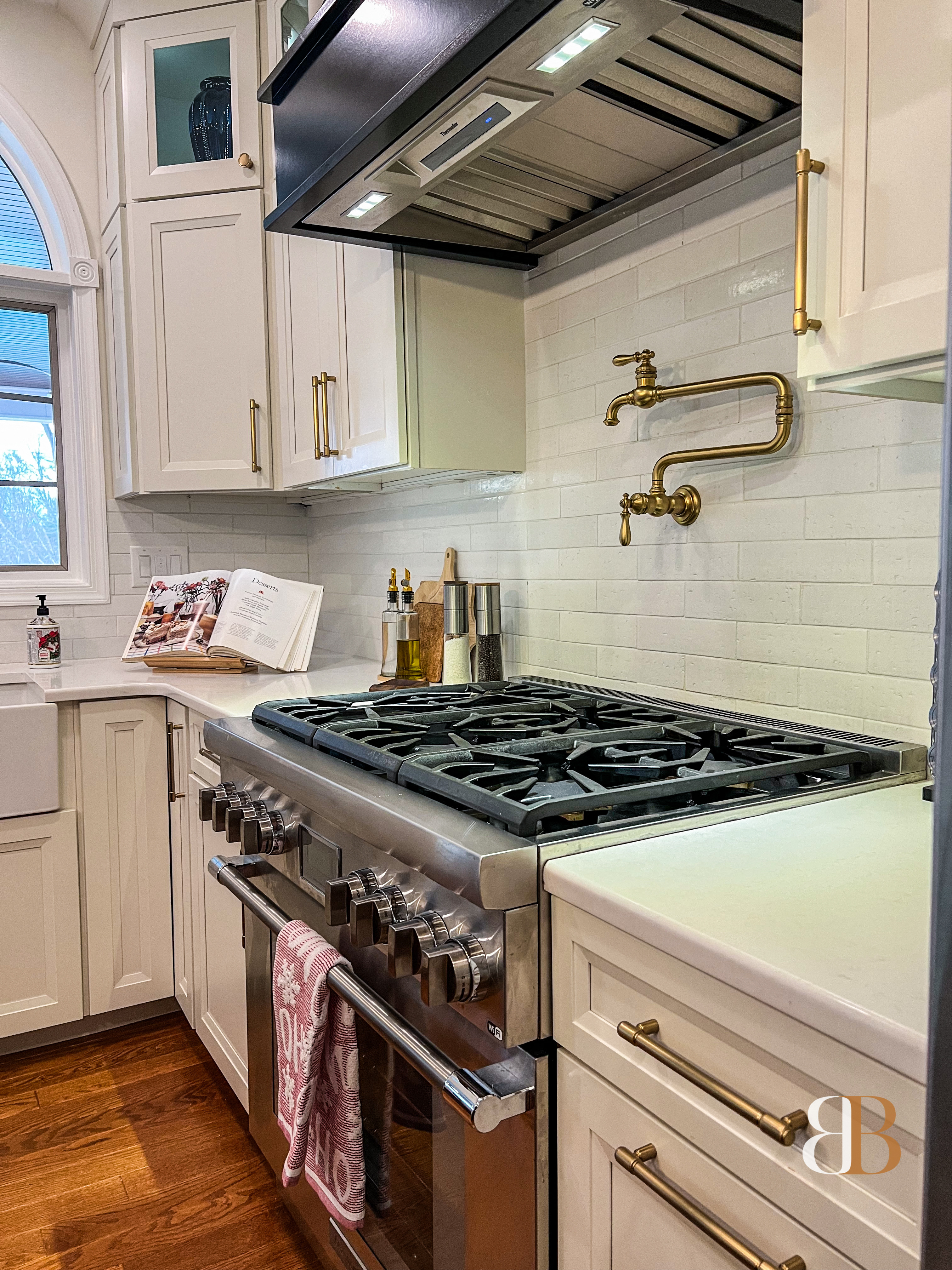 Contemporary kitchen remodel in Villanova by B&B Associates Creations — photo 4